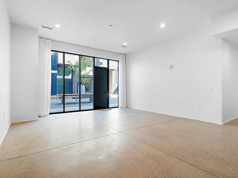 2323 2nd Ave S #1C — Photo 11