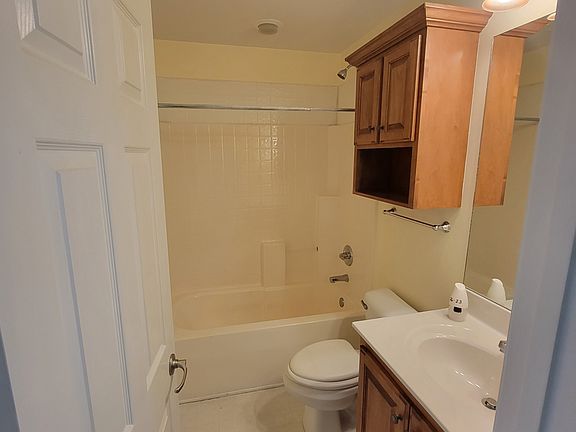 4th image of 311 Andy Johns Dr