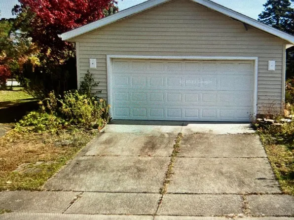 19917 Drake Rd, Strongsville, OH 44149