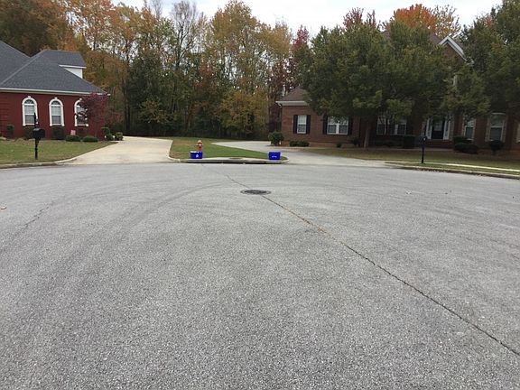 5th image of 122 Redwood Dr