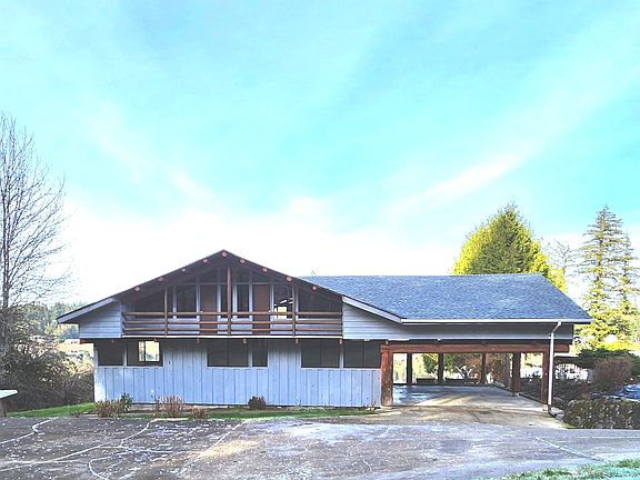 Pacific NW Contemporary Retreat! This is perfect for someone looking for a home with some vintage character.