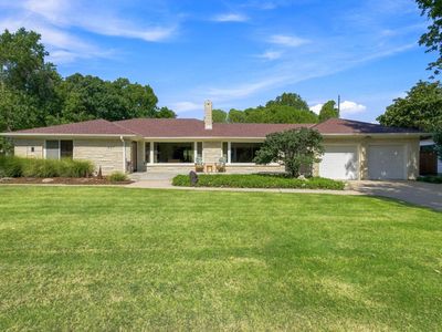 401 N Brookside Pkwy, Wichita, KS, 67208