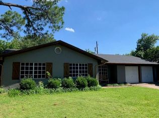 1704 Northwood Ct, Arlington, TX 76012