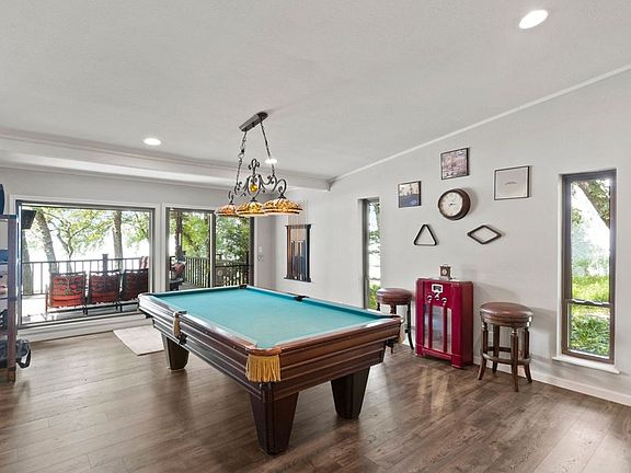 5th image of 20 Oakridge Cir