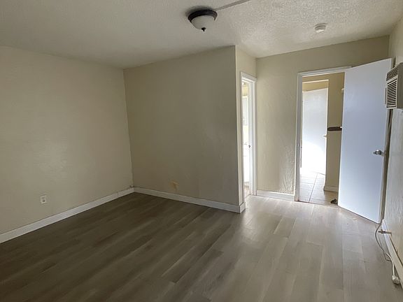 2nd image of 21929 Markham St APT 1