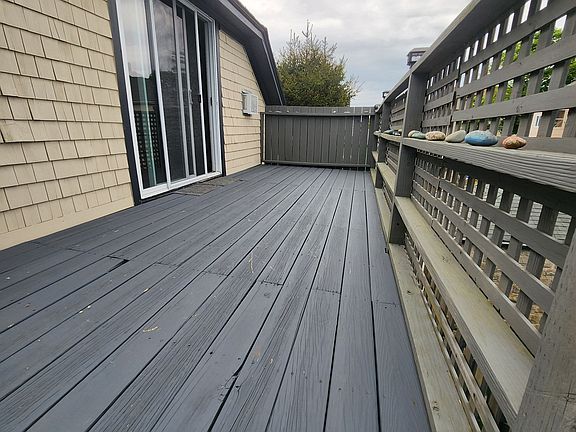 4th image of 238 Harwich St #2