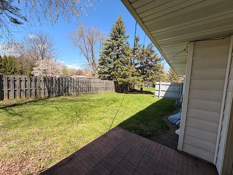 2074 Marlee Ln #2074 — Photo 16