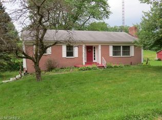 415 Pleasant Valley Dr SE, Paris, OH 44669