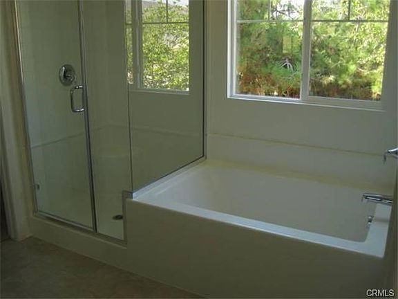 5th image of 1915 Valentine Cir