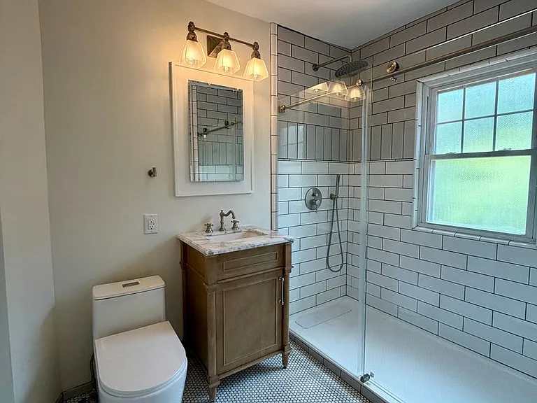 72 Buchanan Ave — Photo 24