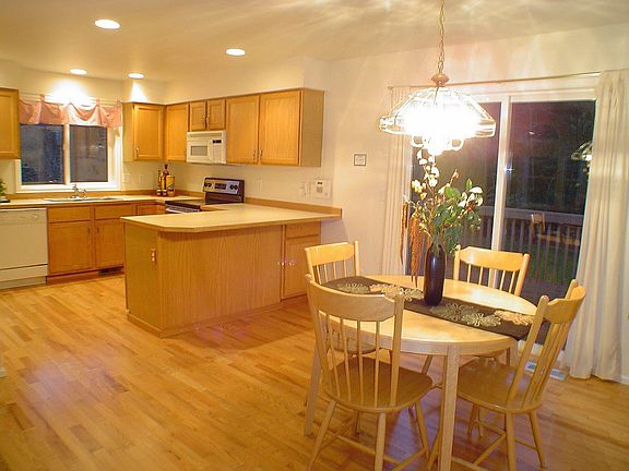 Open kitchen and eating area