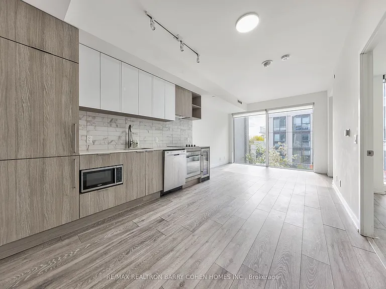 2020 Bathurst St #339 — Photo 14