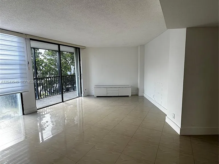 3475 N Country Club Dr #315 — Photo 10