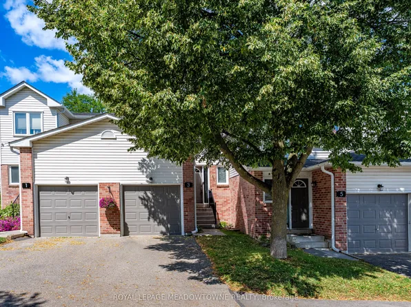 3 Brian Ln, Halton Hills, ON L7G 5L7