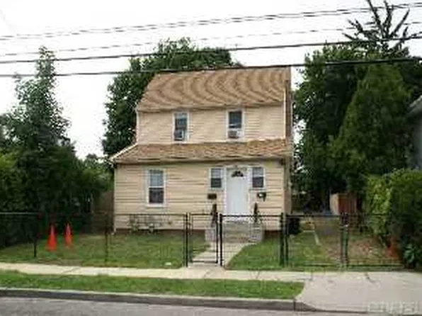 46 Peters Ave, Hempstead, NY 11550