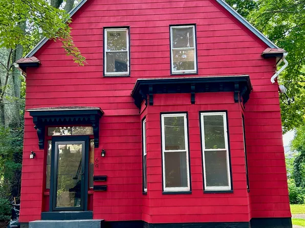 69 Summit St #B, Norwich, CT 06360