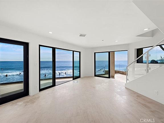 4th image of 715 Ocean Front