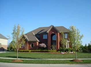 1093 Salma Dr, Troy, MI 48084