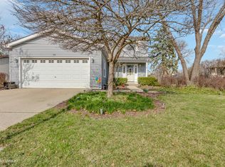 336 Somerset Dr, Streamwood, IL