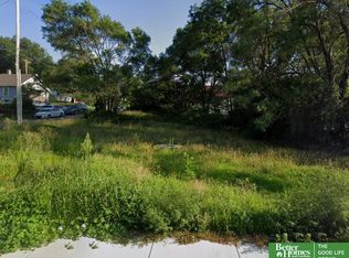 4903 Q St, Omaha, NE 68117