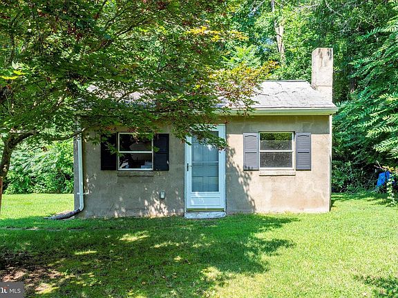 5th image of 1285 Mount Airy Rd