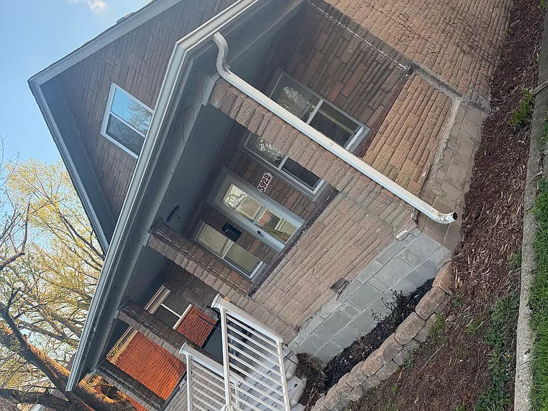 3922 Academy St — Photo 1
