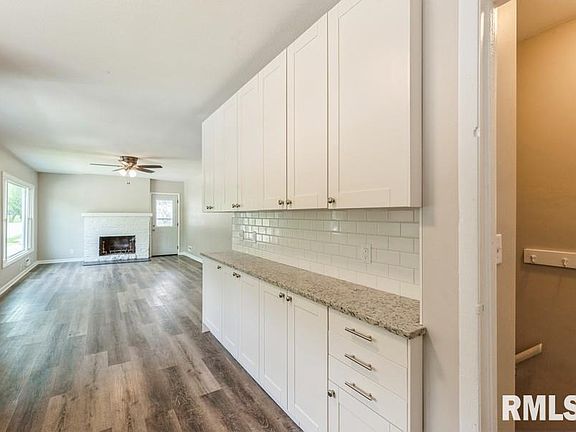 5th image of 3704 N Marquette St