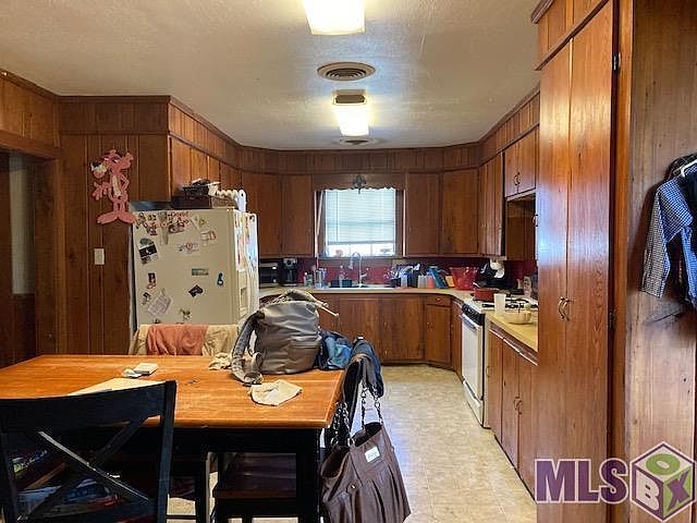 2nd image of 1181 Plauche St