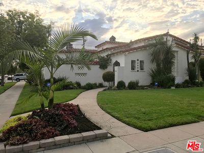 201 N Doheny Dr, Beverly Hills, CA, 90211