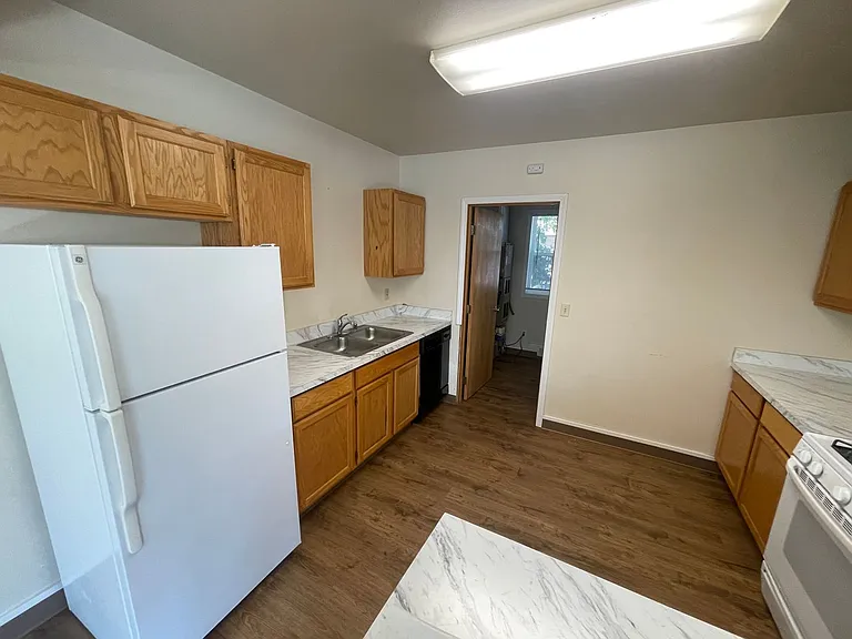 1300 N Brooklane St — Photo 7