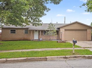 1158 N Hickory Pl, Broken Arrow, OK 74012