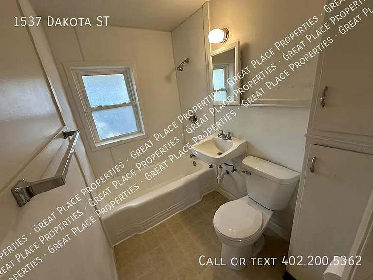 1537 Dakota St — Photo 10