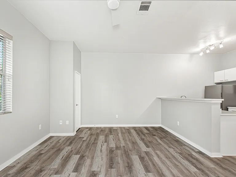 3015 Bryan St #1A — Photo 17