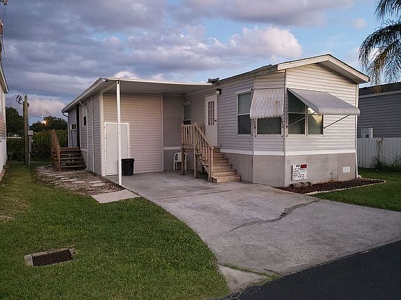 Front right eat in kitchen 