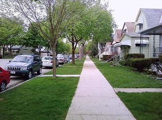 1388 College Ln S, Wheaton, IL 60189