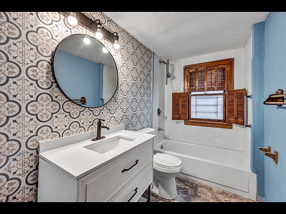 3rd image of 3873 E 123rd St