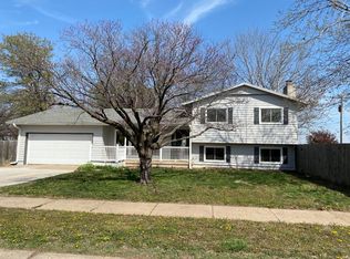 2829 Melanie Ln, Salina, KS 67401