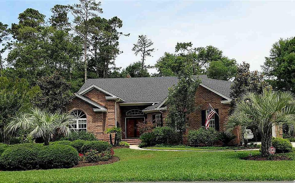 1st image of 252 Hawthorn Dr
