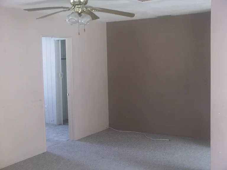 1328 Illinois Ave — Photo 5