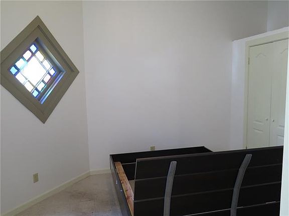 4th image of 5114 Willow St