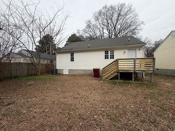 2nd image of 2104 Richmond Ave