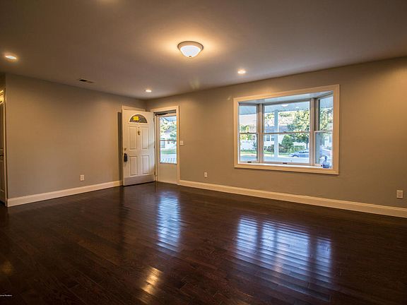 2nd image of 1825 6th Ave
