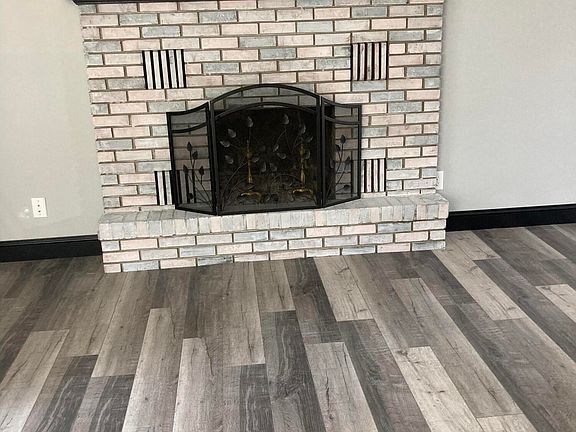 4th image of 5025 Woodhaven Dr