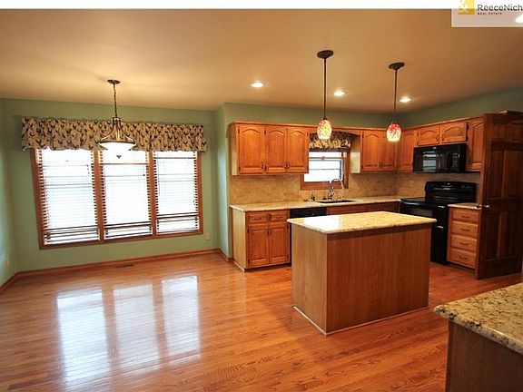 Spacious Eat-In Kitchen