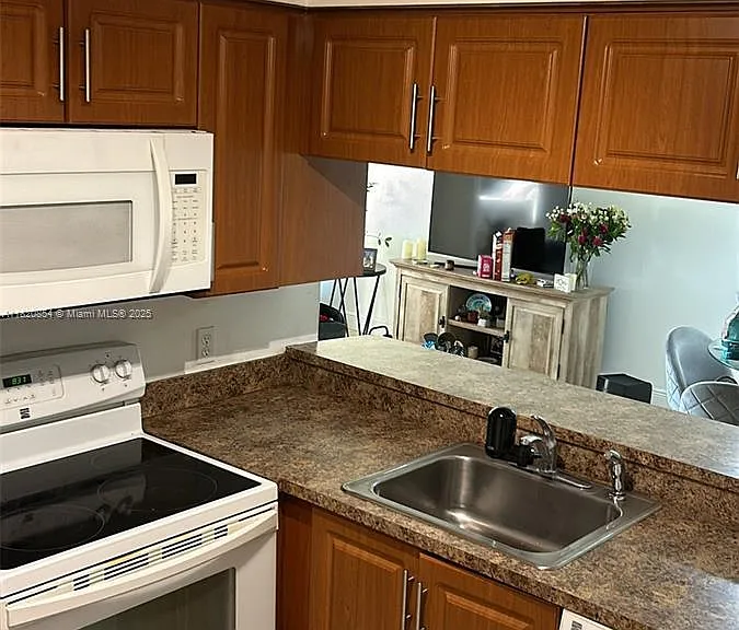 953 Coral Club Dr #953 — Photo 5