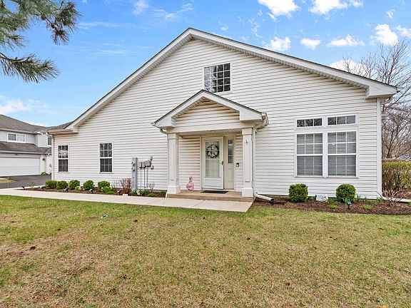 2nd image of 277 Kathryn Ln
