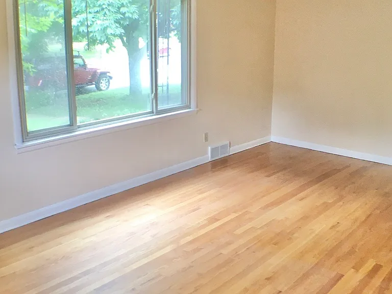 422 Rushmore Ln #1 — Photo 2