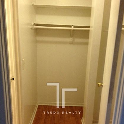 2nd image of 5538 N Winthrop Ave APT 3