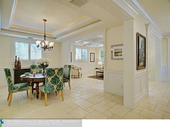 5th image of 1114 SE 5th Ct