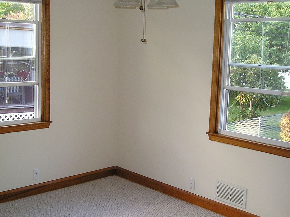 2nd image of 218 Maple Ave